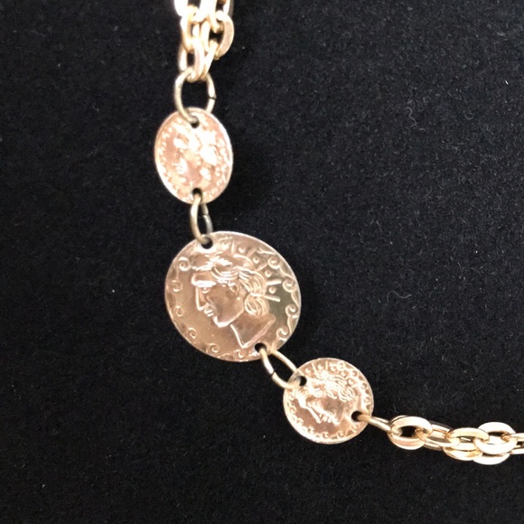 VINTAGE GOLD TONE NECKLACE - Picture 3 of 3